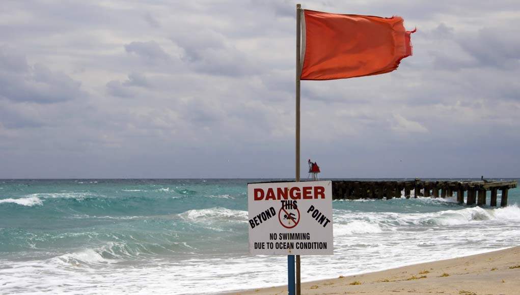 4 Warning Signs When Choosing a Partner 4 Warning Signs When Choosing a Partner
