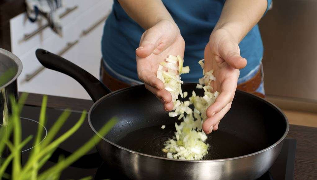 Popular Cookware Can Cause Thyroid Disorders