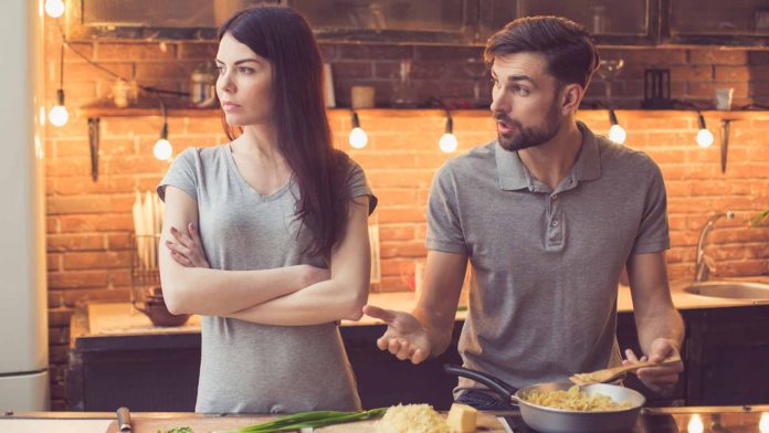 Women Who Do These 3 Things Drive Men Nuts Women Who Do These 3 Things Drive Men Nuts