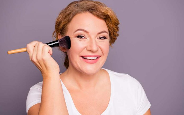 Makeup-Tips-That-Will-Make-You-Look-Younger