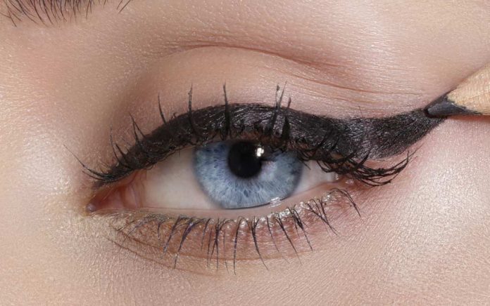 How-to-Make-Your-Eyes-Look-Younger