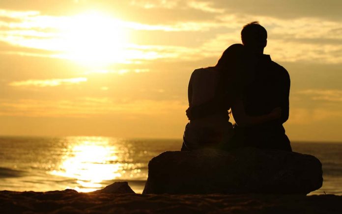 10 Things Beyond Looks Men Want in Women 10 Things Beyond Looks Men Want in Women